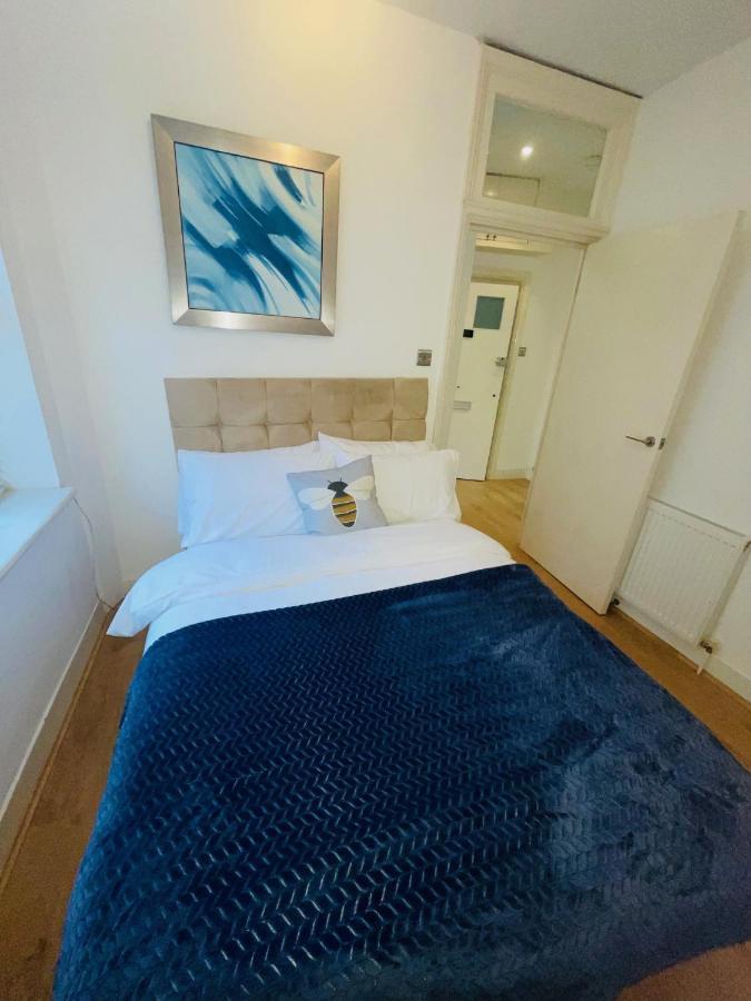 Amazing 2 Bedroom Apartment Londra Esterno foto