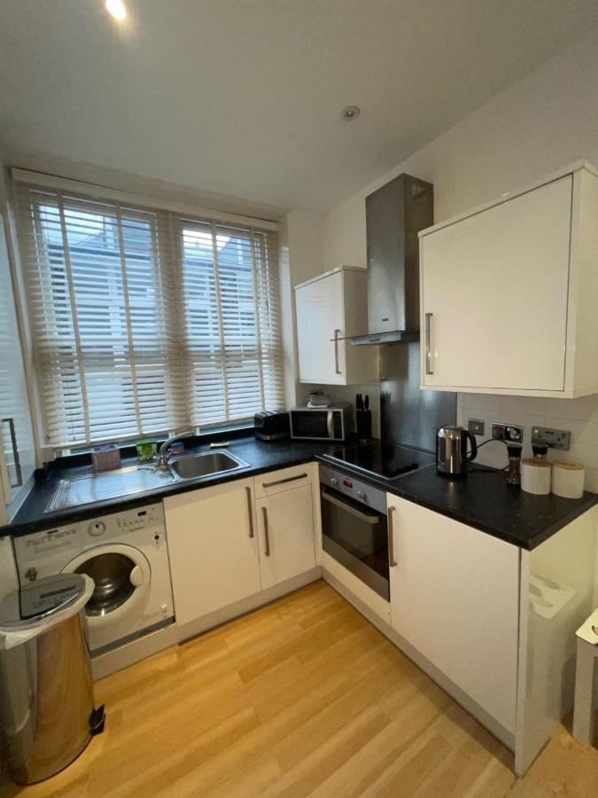 Amazing 2 Bedroom Apartment Londra Esterno foto