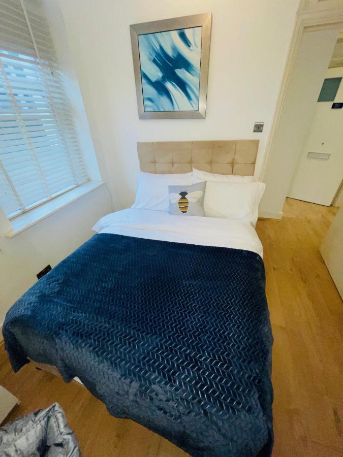 Amazing 2 Bedroom Apartment Londra Esterno foto