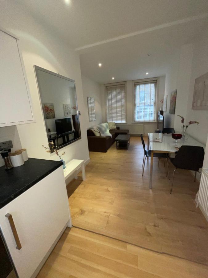 Amazing 2 Bedroom Apartment Londra Esterno foto